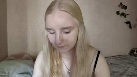 Snapshot of bellemellody chatting on 06/06/26, 02:55 bellemellody online show from 06/06/26, 02:55