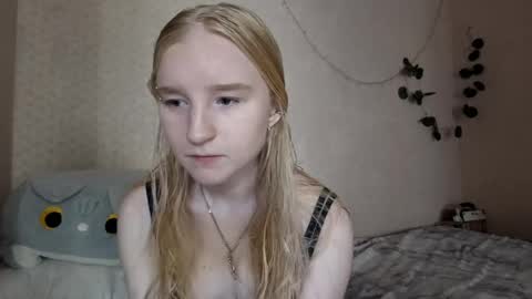 Snapshot of bellemellody chatting on 06/08/26, 09:09 bellemellody online show from 06/08/26, 09:09