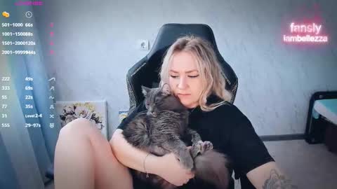 Your Annabelle Wolf  online show from 03/07/26, 10:45