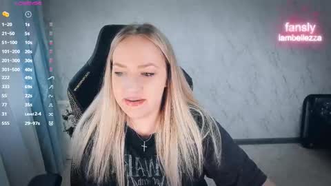 Your Annabelle Wolf  online show from 03/17/26, 03:15