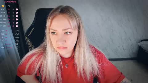 Snapshot of bellezza_ chatting on 05/12/26, 05:43 Your Annabelle Wolf online show from 05/12/26, 05:43