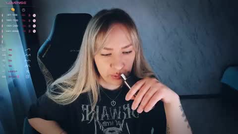 Snapshot of bellezza_ chatting on 05/22/26, 03:50 Your Annabelle Wolf online show from 05/22/26, 03:50