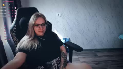 Snapshot of bellezza_ chatting on 06/07/26, 12:53 Your Annabelle Wolf online show from 06/07/26, 12:53