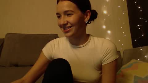 Bella online show from 03/11/26, 07:31