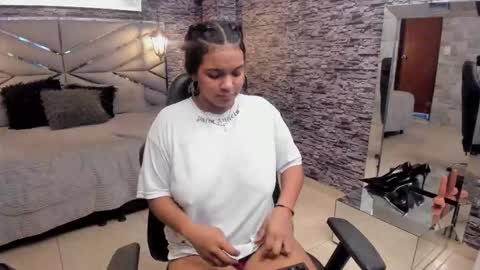 Belly online show from 11/06/25, 04:52