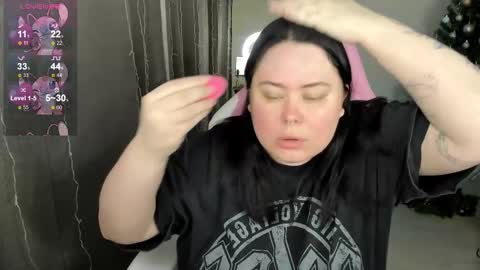 LinaBoo online show from 01/18/26, 05:00