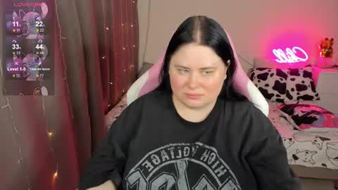 LinaBoo online show from 02/13/26, 06:31