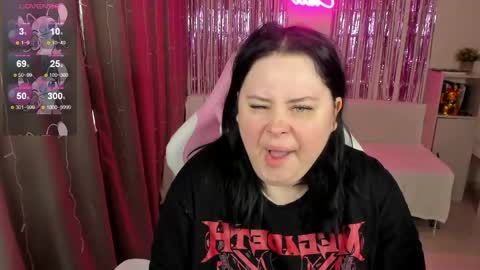 LinaBoo online show from 04/21/26, 04:08