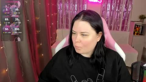 LinaBoo online show from 04/23/26, 03:19