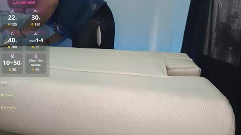 Your New Girlfriend online show from 01/13/26, 03:50