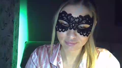 Snapshot of belos05 chatting on 01/29/25, 11:14 Demi Moore online show from 01/29/25, 11:14