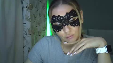 Snapshot of belos05 chatting on 02/04/25, 11:06 Demi Moore online show from 02/04/25, 11:06