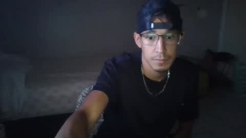 Snapshot of belz2346 chatting on 09/12/25, 01:33 belz2346 online show from 09/12/25, 01:33