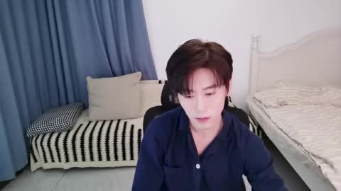 Snapshot of ben705676 chatting on 11/11/25, 01:44 Ben online show from 11/11/25, 01:44