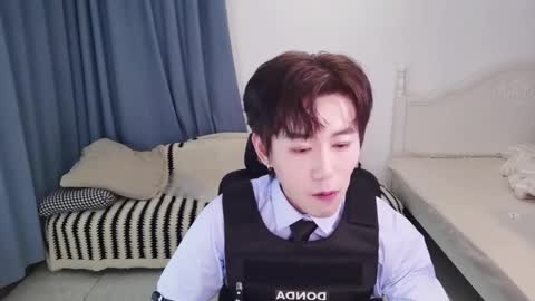 Snapshot of ben705676 chatting on 12/01/25, 02:22 Ben online show from 12/01/25, 02:22