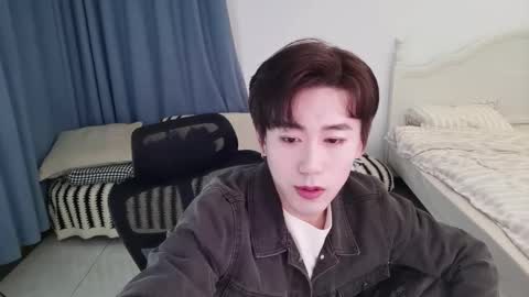 Snapshot of ben705676 chatting on 01/09/26, 02:42 Ben online show from 01/09/26, 02:42