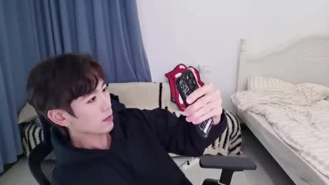 Snapshot of ben705676 chatting on 01/14/26, 02:01 Ben online show from 01/14/26, 02:01