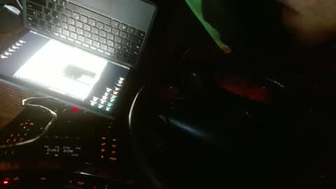 benb2022 online show from 09/10/25, 04:01