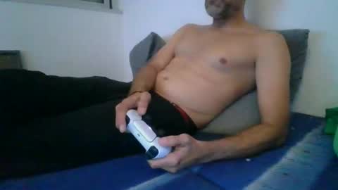 Snapshot of benbare13 chatting on 12/02/24, 07:38 benbare13 online show from 12/02/24, 07:38