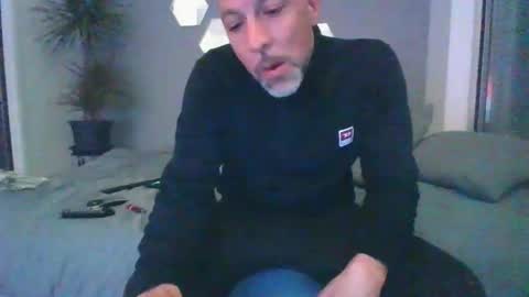 Snapshot of benbare13 chatting on 02/22/25, 08:42 benbare13 online show from 02/22/25, 08:42