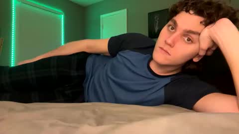 Snapshot of benchedtoast chatting on 01/05/25, 10:32 benchedtoast online show from 01/05/25, 10:32