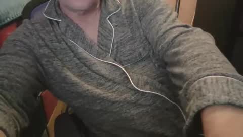 Snapshot of bendrinkin chatting on 05/08/26, 01:22 bendrinkin online show from 05/08/26, 01:22