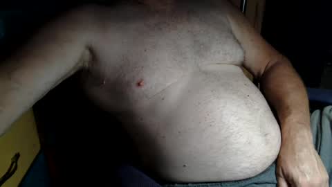 Snapshot of bendrinkin chatting on 07/18/26, 02:49 bendrinkin online show from 07/18/26, 02:49