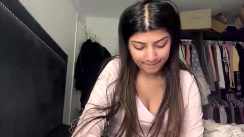 bengalibaddie7_x online show from 05/13/26, 06:49