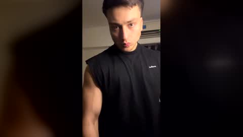 benicio03 online show from 04/20/26, 02:14