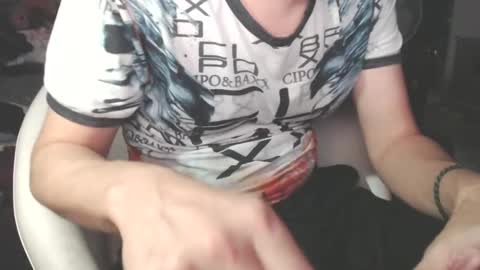 benijamin online show from 12/15/24, 10:58