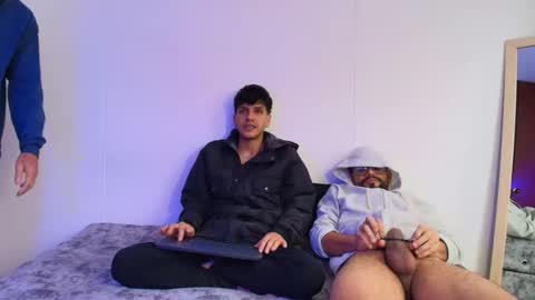 benjamin online show from 12/16/25, 02:22