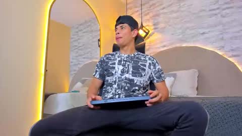 BENJAMIN online show from 11/06/25, 11:33