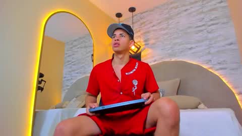 BENJAMIN online show from 11/18/25, 02:54