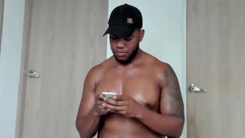 Snapshot of benjaminsr chatting on 05/16/26, 10:08 BEJAMIN online show from 05/16/26, 10:08