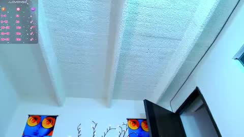 Snapshot of benn_ulus chatting on 12/18/25, 12:33 benn_ulus online show from 12/18/25, 12:33