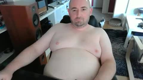 Snapshot of bennn54 chatting on 05/28/26, 08:22 Ben online show from 05/28/26, 08:22