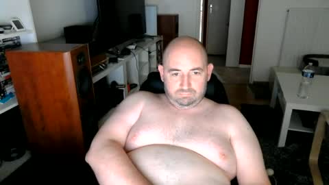 Snapshot of bennn54 chatting on 06/18/26, 12:09 Ben online show from 06/18/26, 12:09