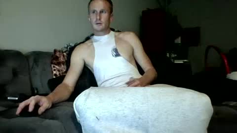 Snapshot of bennyc04041987 chatting on 09/20/25, 07:31 BennyC online show from 09/20/25, 07:31