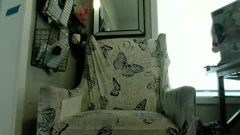 Snapshot of bennyc04041987 chatting on 10/06/25, 05:43 BennyC online show from 10/06/25, 05:43