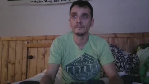 Snapshot of bennymn chatting on 01/14/25, 06:45 benny and innocentvixon online show from 01/14/25, 06:45