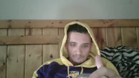 Snapshot of bennymn chatting on 02/20/25, 05:51 benny and innocentvixon online show from 02/20/25, 05:51