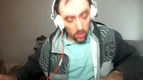 bentish online show from 12/29/24, 02:10