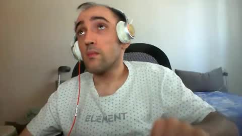 bentish online show from 09/28/25, 08:52