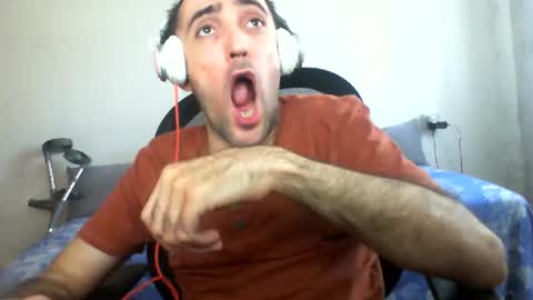 bentish online show from 11/20/25, 09:42