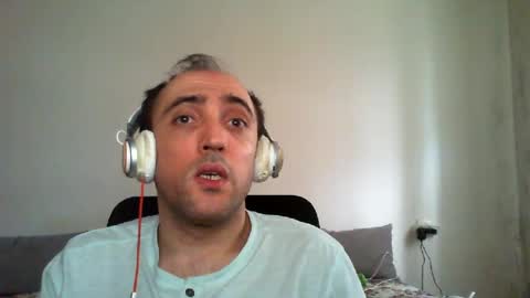 Snapshot of bentish chatting on 07/04/26, 01:28 bentish online show from 07/04/26, 01:28