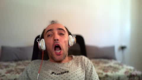 Snapshot of bentish chatting on 07/11/26, 09:34 bentish online show from 07/11/26, 09:34