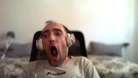 Snapshot of bentish chatting on 07/12/26, 11:23 bentish online show from 07/12/26, 11:23