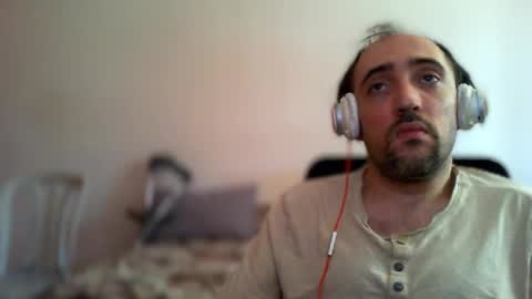 Snapshot of bentish chatting on 07/21/26, 06:16 bentish online show from 07/21/26, 06:16