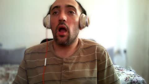 Snapshot of bentish chatting on 07/22/26, 06:05 bentish online show from 07/22/26, 06:05