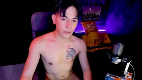 Snapshot of bentlyfuck chatting on 12/30/24, 04:29 bentlyfuck online show from 12/30/24, 04:29